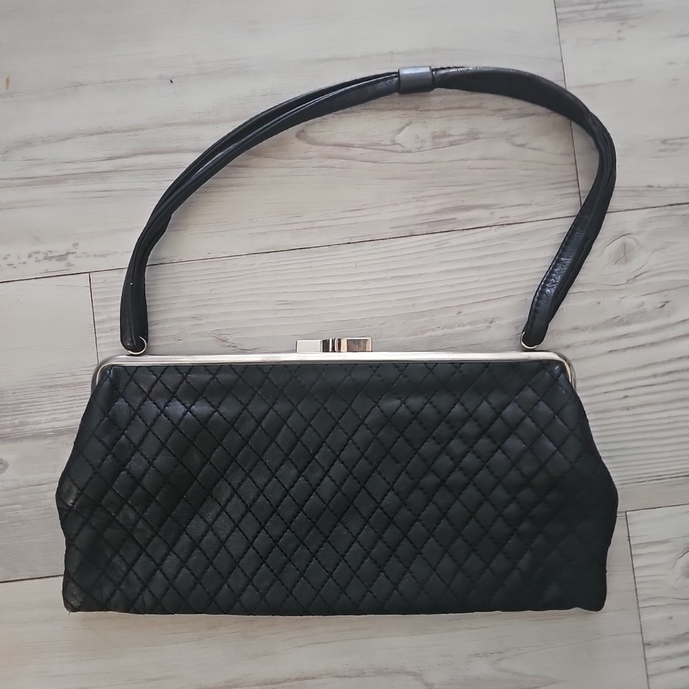 Vintage Jane Shilton Black Quilted‎ Leather Top Handle Kiss Lock Clutch England